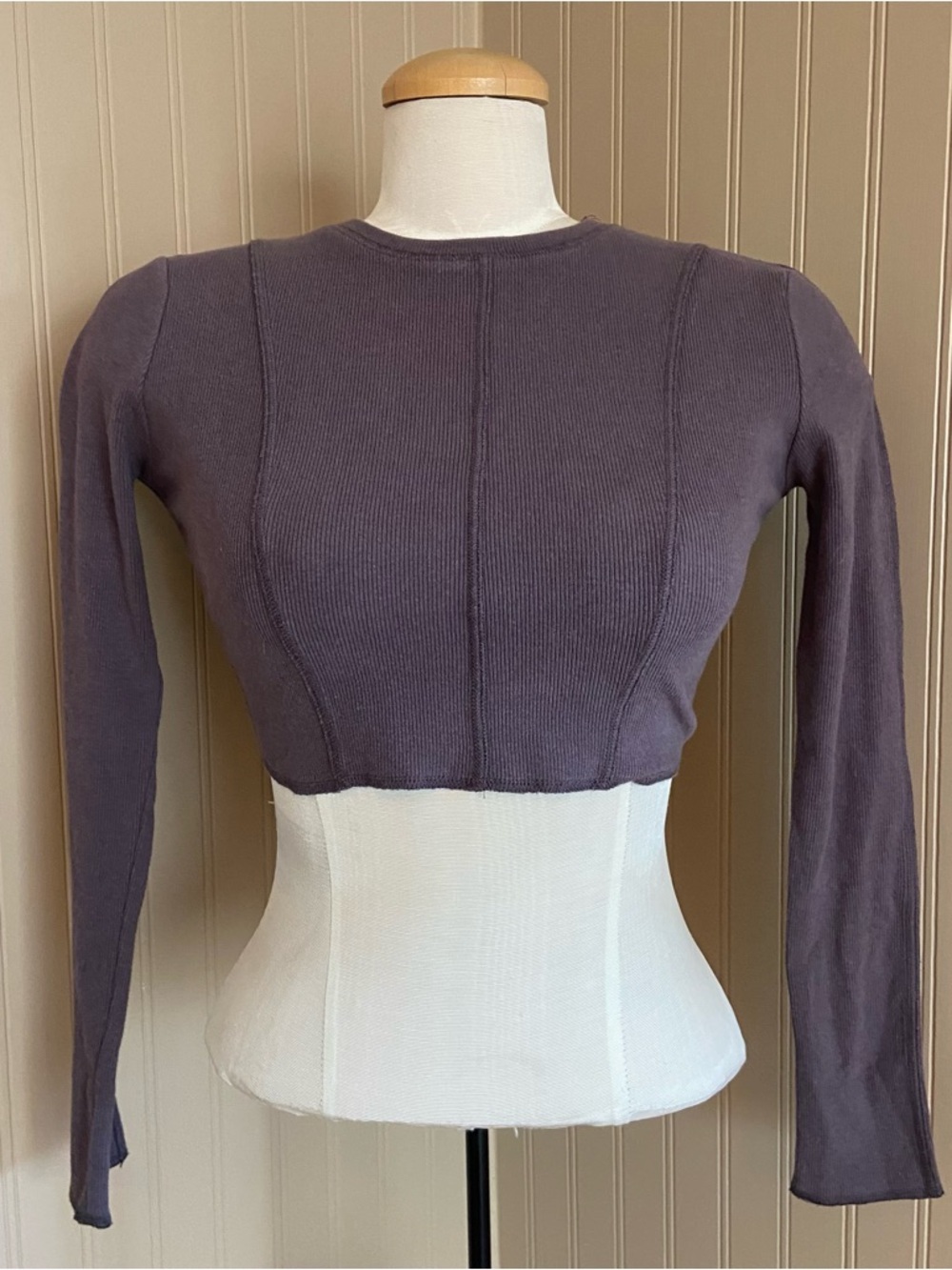Garage Ribbed Long Sleeve Cropped Top on Grey/purple Women’s M